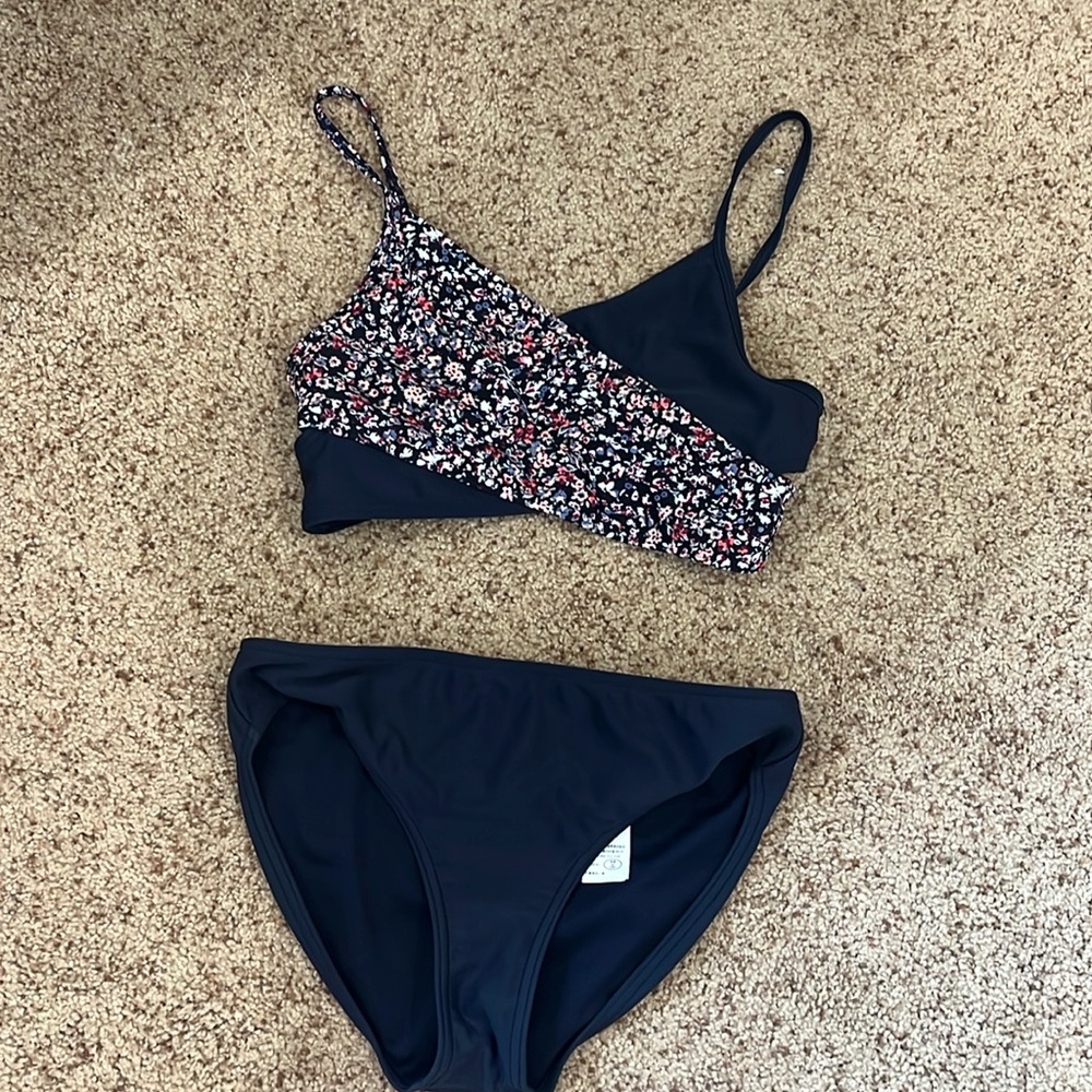 Abercrombie kids. Size 11-12. Swimsuit set.